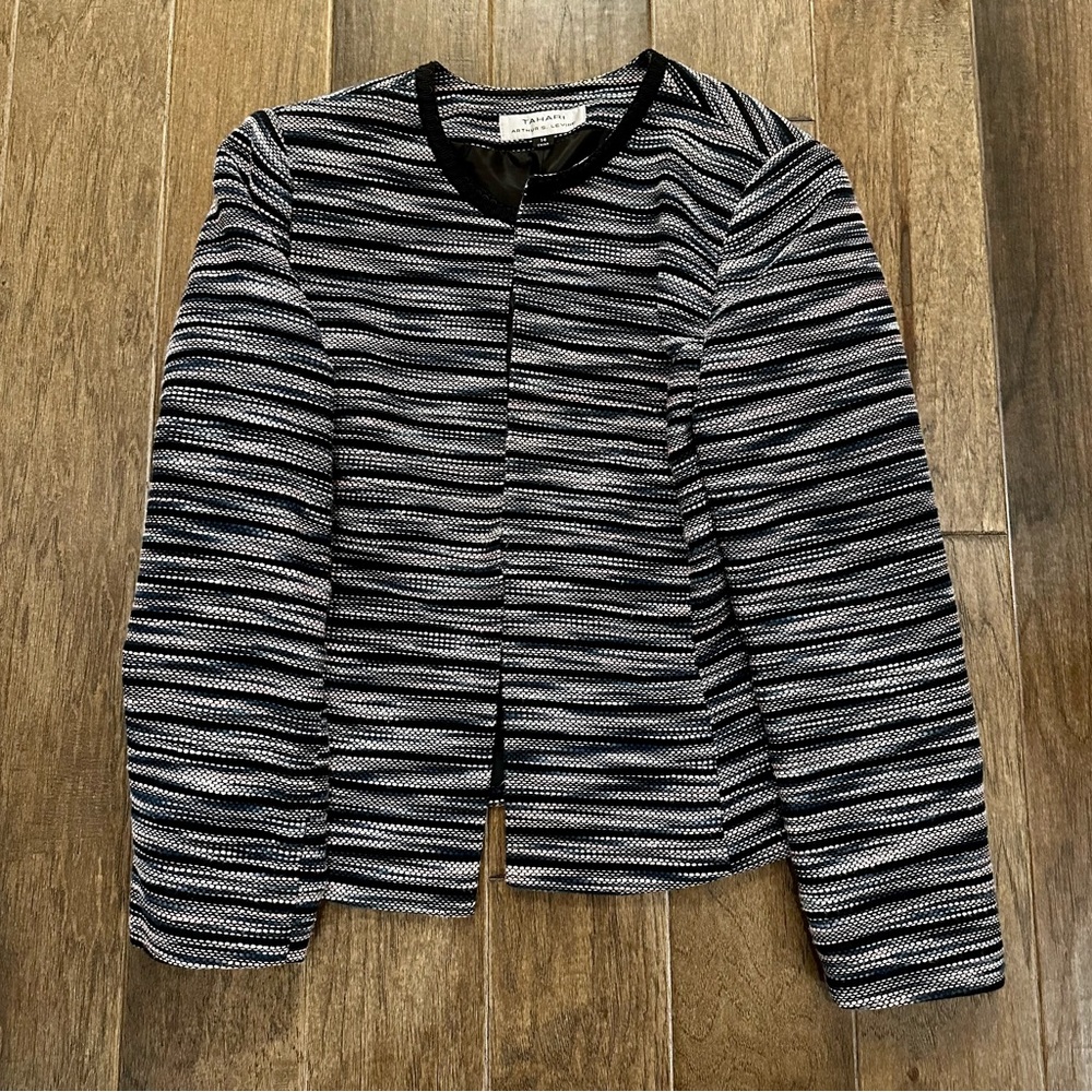 Tahari Blue & Black Open Front Collarless Blazer!